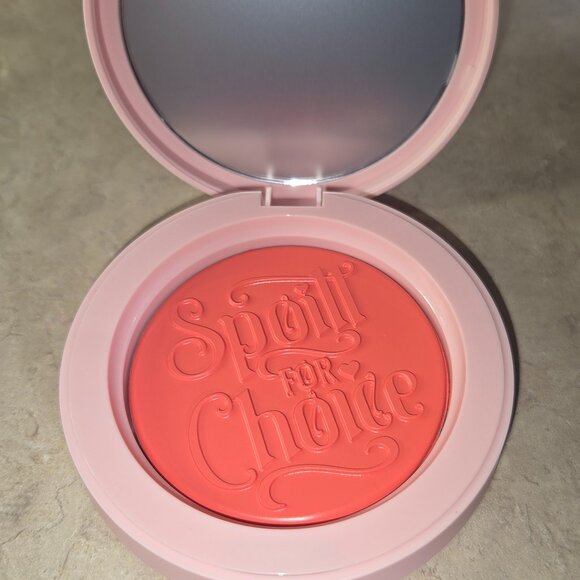 P.Louise Spoilt for Choice Cream Blush Tin w/3 Blushes - Picture 10 of 11